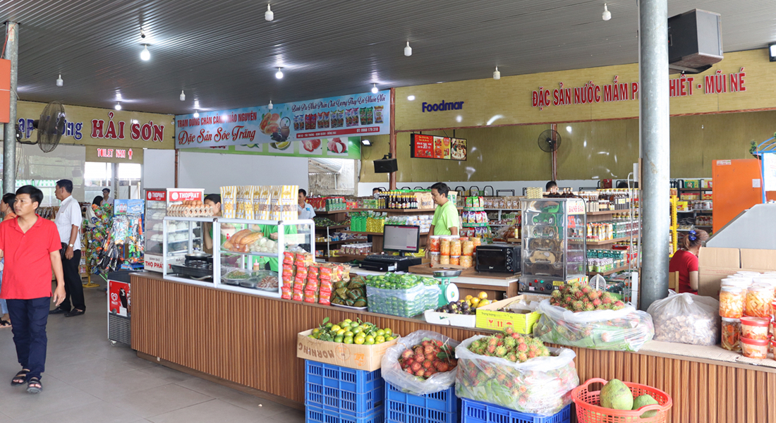 Ăn Trưa Nhanh – Lên Đường Sớm Tại Trạm Dừng Cảnh Thảo Nguyên