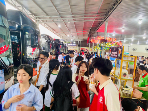 Không Gian Của Trạm Dừng Chân Cảnh Thảo Nguyên