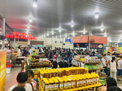 Không Gian Của Trạm Dừng Chân Cảnh Thảo Nguyên